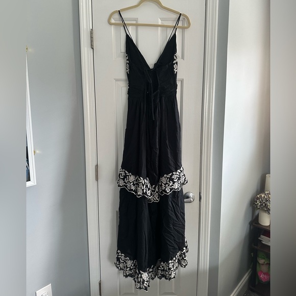 Abercrombie & Fitch embroidered tiered Maxi Dress black and ivory sized MT - Picture 7 of 7